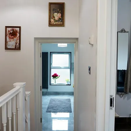 Villa Luxury London House Sleeps 13, 2 Minutes To Metro Extérieur photo
