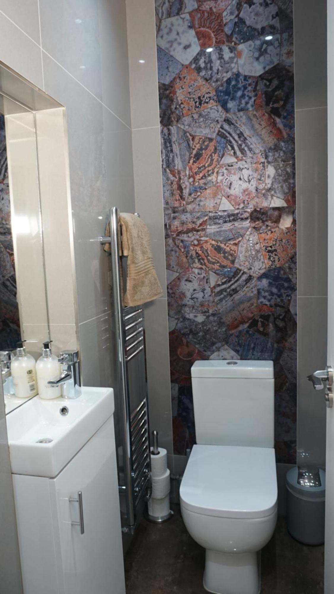 Luxury House Sleeps 13, 2 Minutes To Metro Casa vacanze *